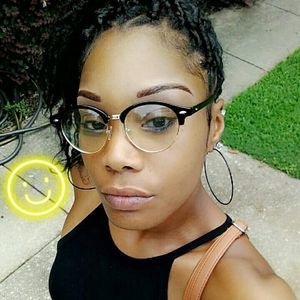 Meet your Posher, Chanell